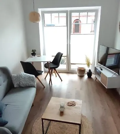 Kleine Hafenperle Бюзум