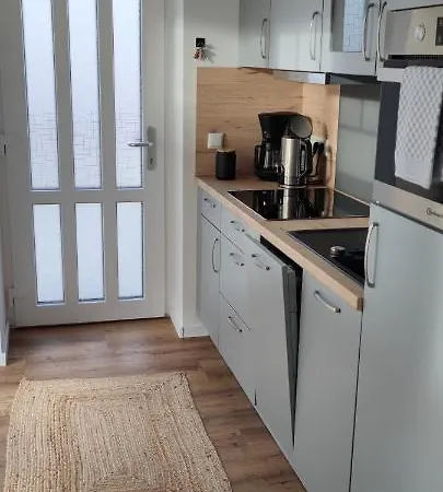 Kleine Hafenperle Бюзум